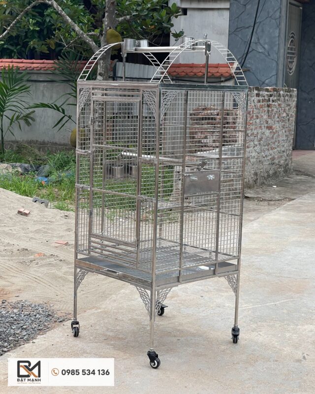 Lồng vẹt inox 304 dáng đứng 60 × 60 × 150 cm do xưởng Bật Mạnh sản xuất