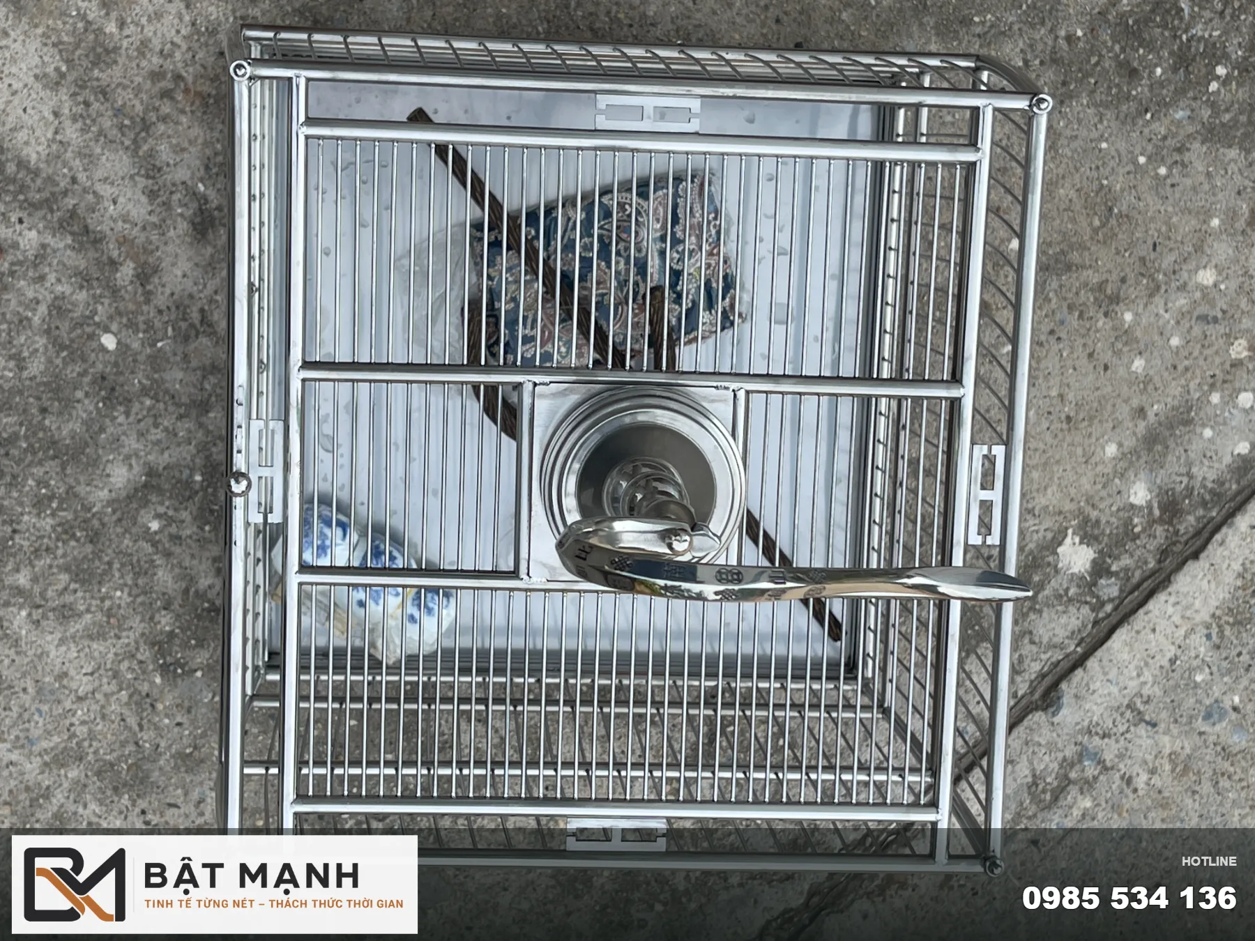 Tâm Sự Người Làm Lồng: Khi Chiếc Lồng 2 Triệu Chỉ Còn Là 3 Kg Inox 4 Lồng chào mào inox 304 Bật Mạnh hoàn chỉnh nhìn từ phía trước