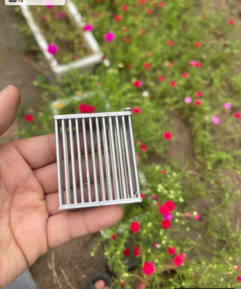 Rọ dế inox cho lồng chim nhìn chính diện