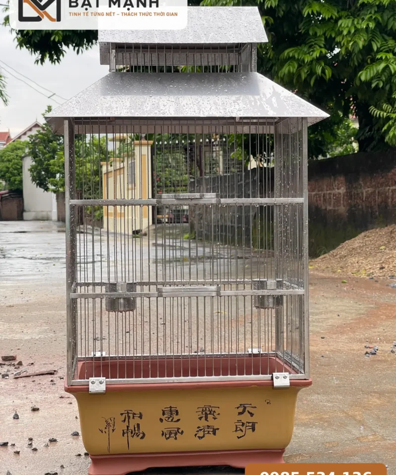 Tổng thể lồng chim inox trên chậu cây mái hai tầng